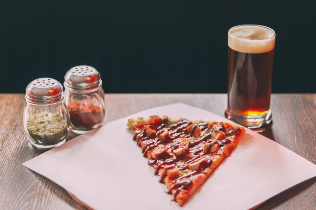 pizza_beer_unsplash